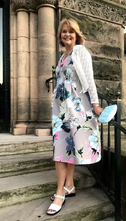Made by a Fabricista: Lace and Flowers for a Wedding