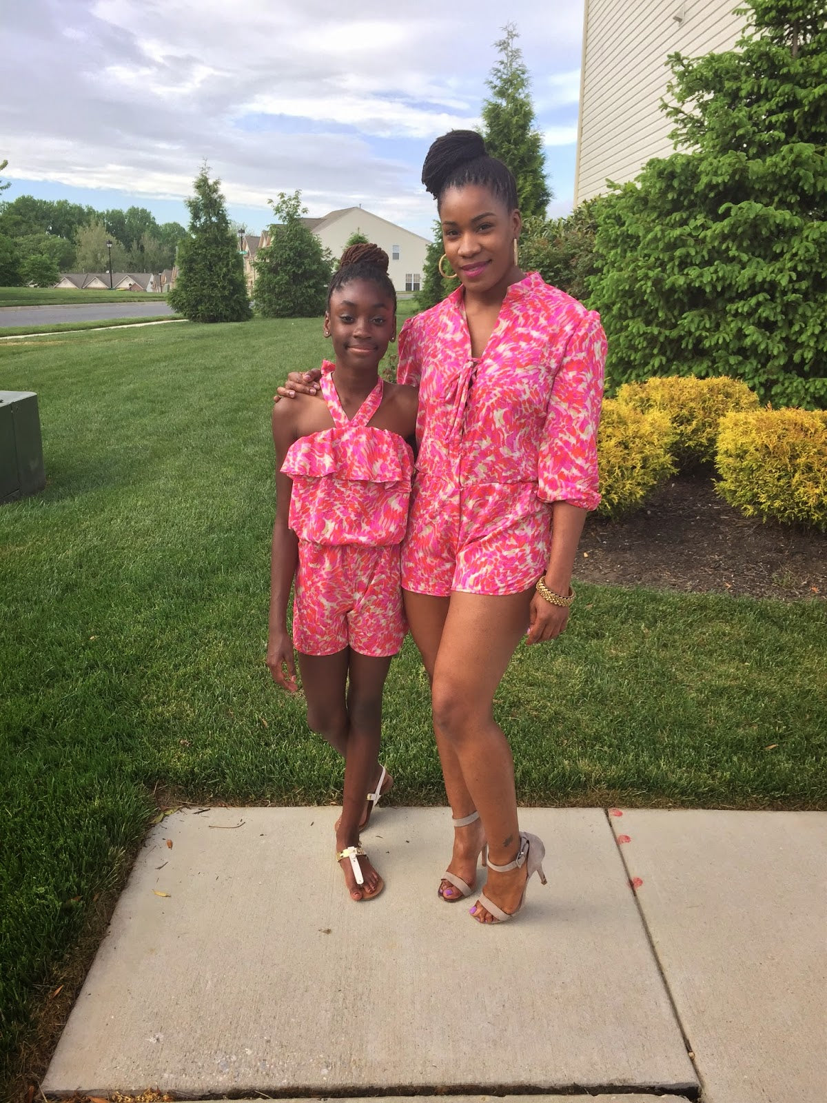 Made by a Fabricista: Mommy and Me Time Rompers!