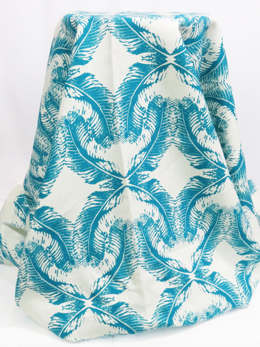 Rich Pacific Blue/Paper White 100% Linen Mirrored Plumage Print Canvas - European Mill - 56W