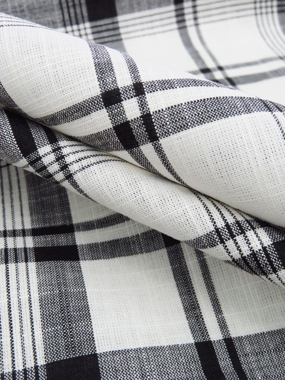 Eggshell/Black Cotton/Rayon Yarn-Dyed Plaid Shirting 60W