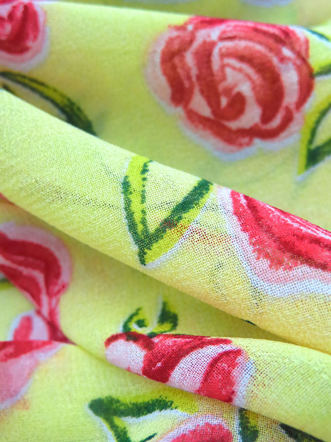 Tea Green/Amaranth/Ballet Pink/Multi 100% Polyester Artistic Rose Print Crepe Chiffon 60W