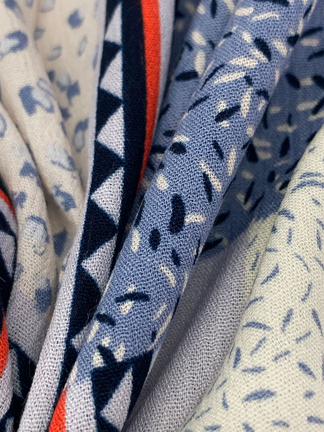 Alabaster/Shadow Blue/Red 100% Rayon Multi-Framework Print Crinkle Challis 54W