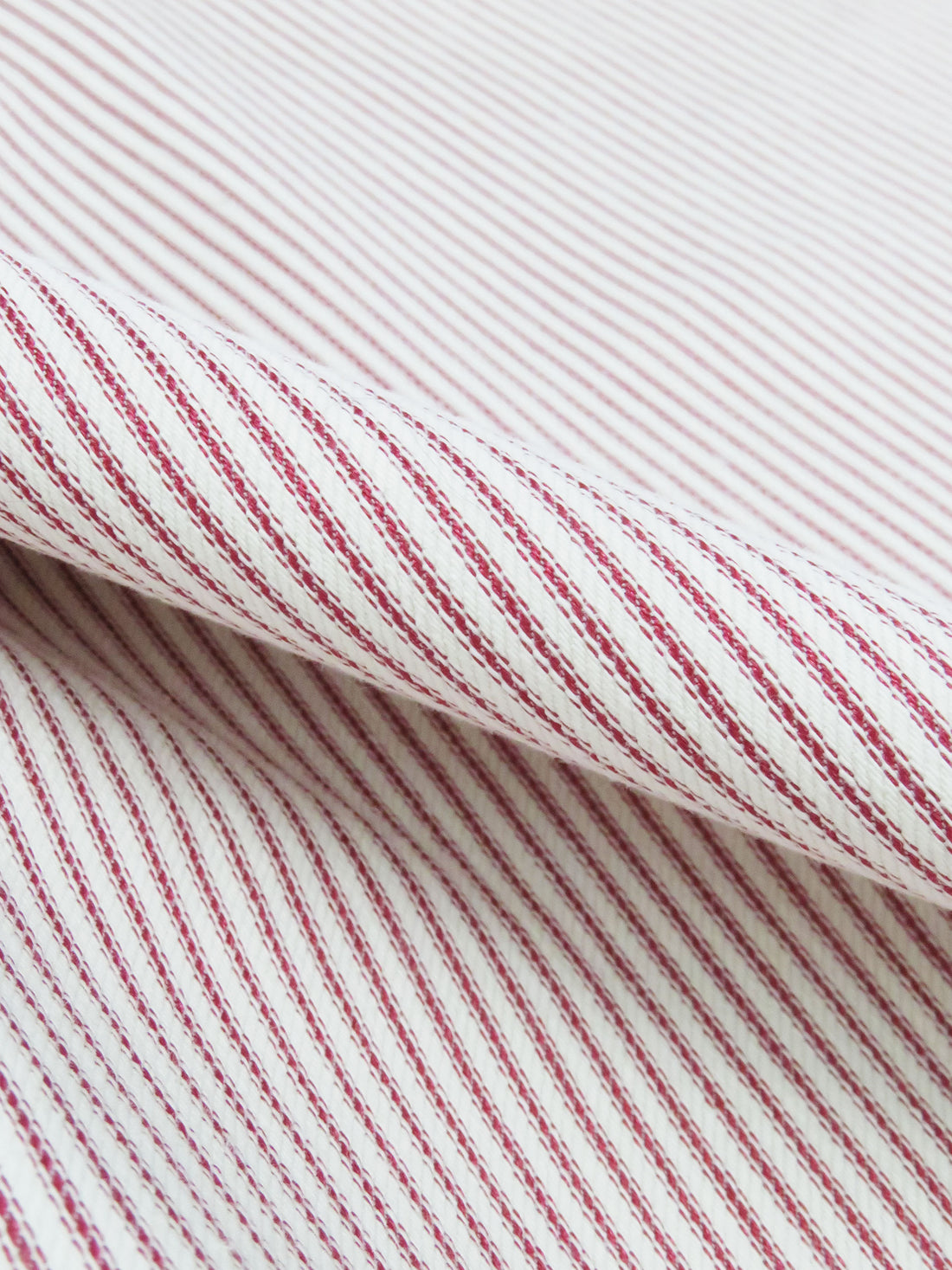 White/Rose Red Cotton/Polyester Vertical Stripe Weave Denim Twill 50W