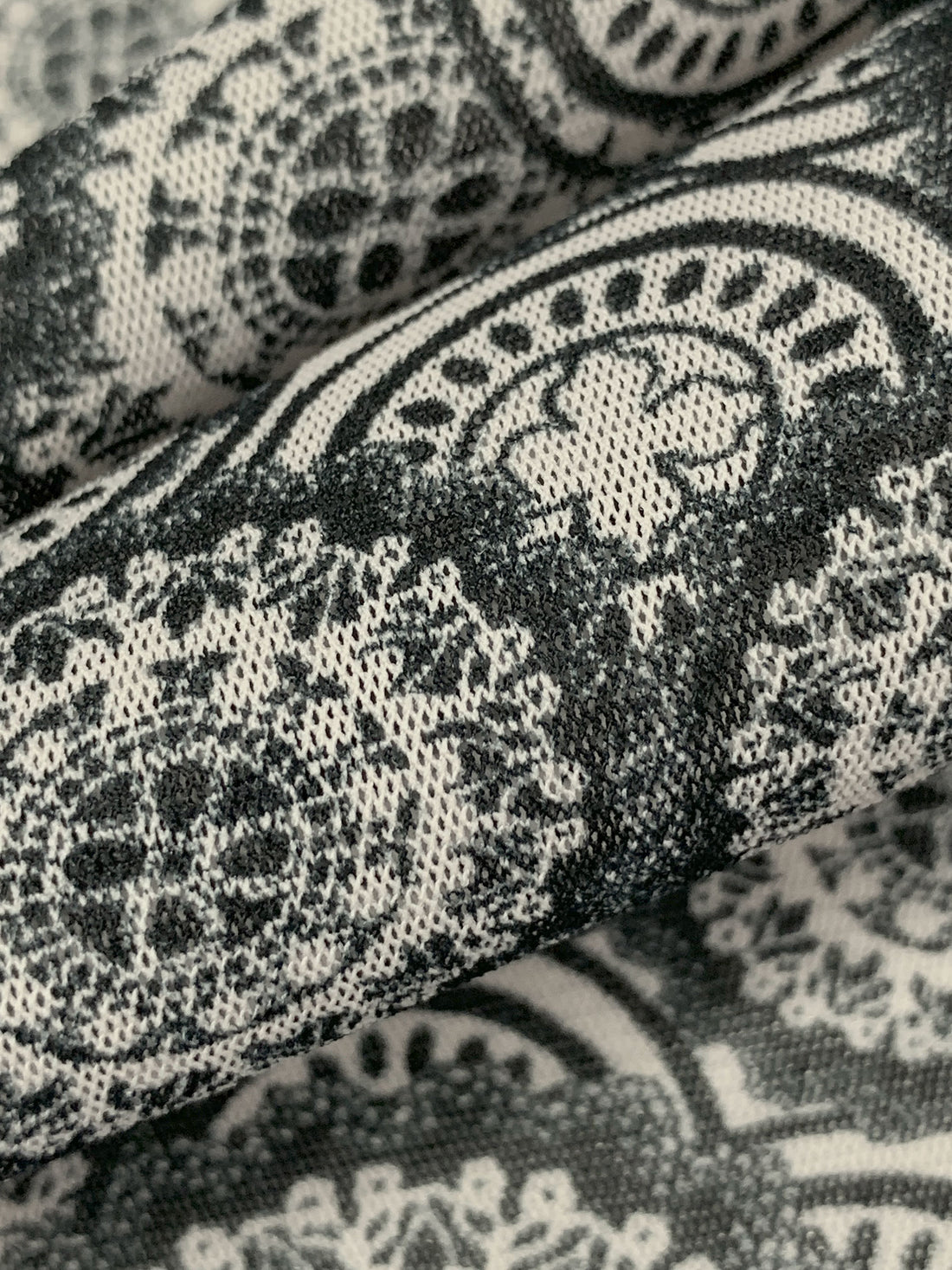 Off-White/Black Polyester/Lycra Overlapping Medallion Print Mesh Knit 62W