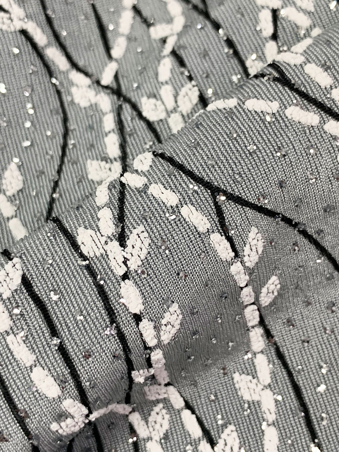 Light Gray/White/Silver Acetate/Lycra Wavy Puff Print Glitter Dot Slinky Knit 52W