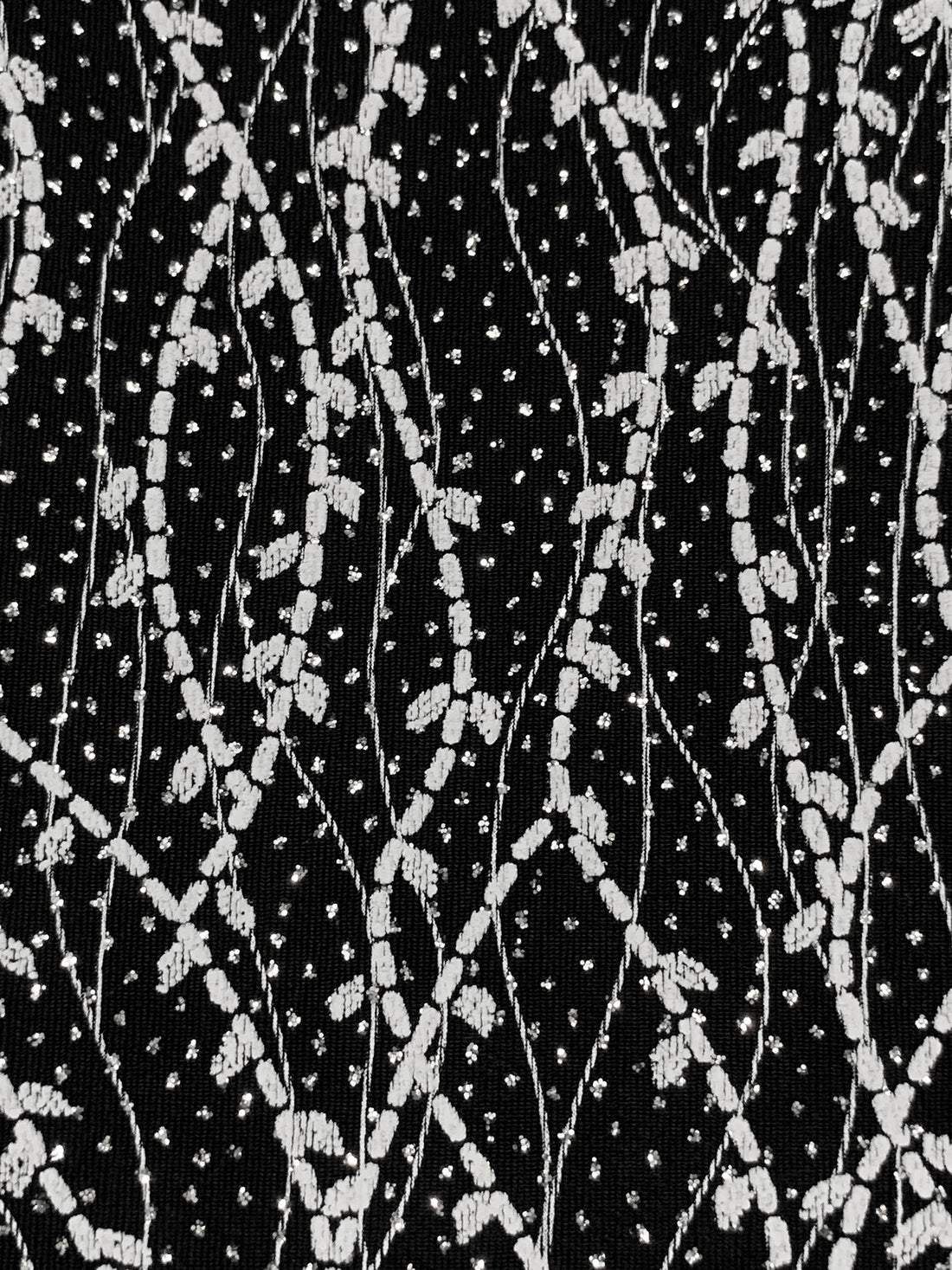 Black/White/Silver Acetate/Lycra Wavy Puff Print Glitter Dot Slinky Knit 52W