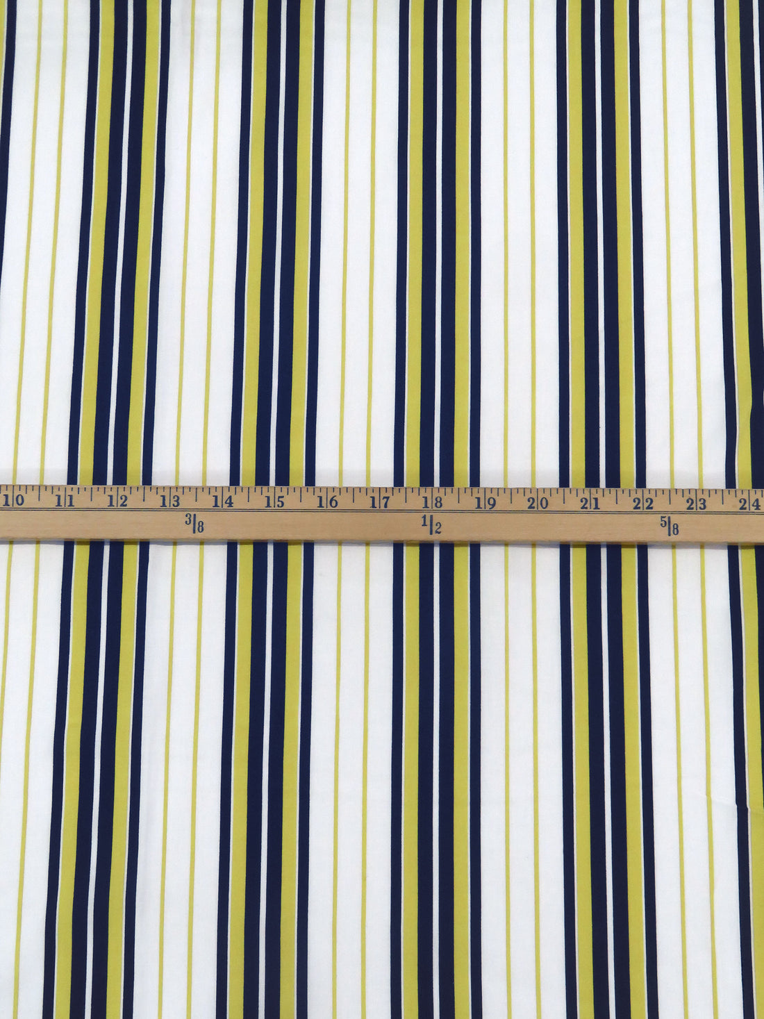White/Old Gold/Midnight Navy Cotton/Lycra Vertical Stripe Print Stretch Poplin Shirting 56W