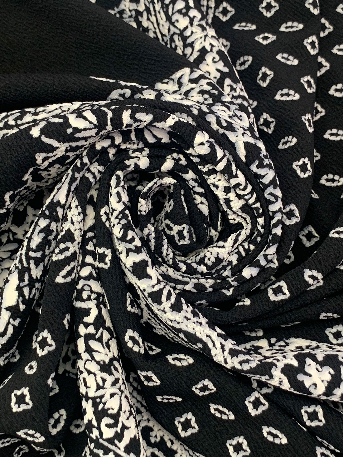 Black/White/Light Slate Polyester/Lycra Large Single Border Ornate Puff Print Liverpool Double Knit 56W