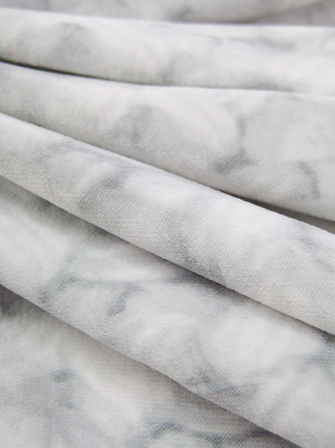 White/Light Gray/Ash Gray Polyester/Lycra Knitted Print ITY Knit - Norma Kamali - 58W