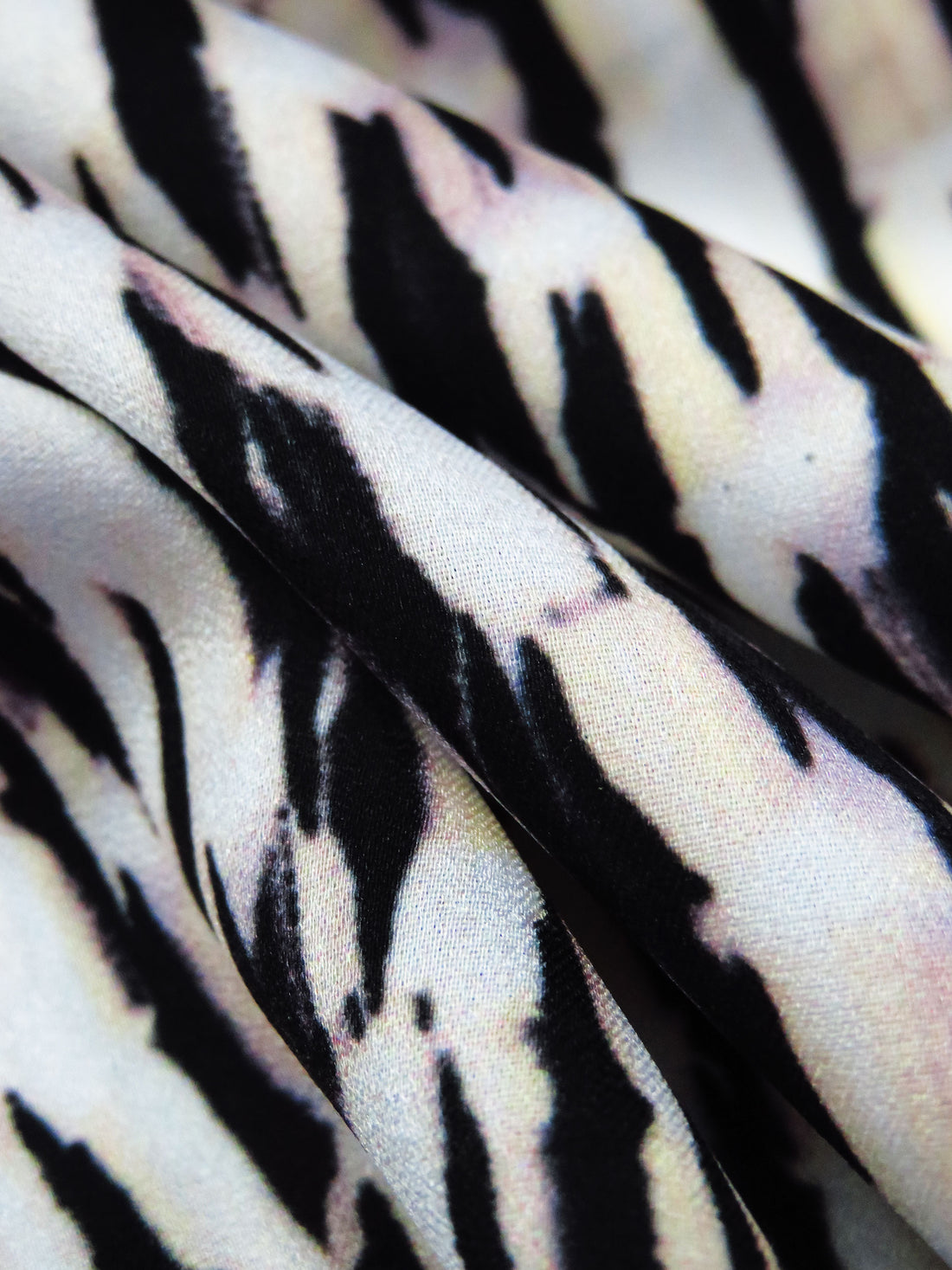 Cream/Black/Old Lavender 100% Polyester Abstract Print Charmeuse - Imported From Italy - 58W