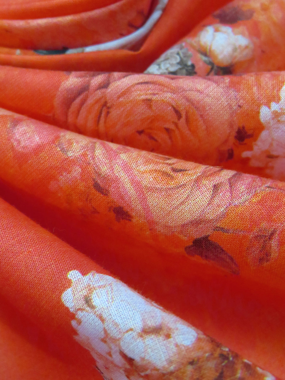 Vermillion/Dark Gray/White/Multi 100% Cotton Floral Print Lawn 42W