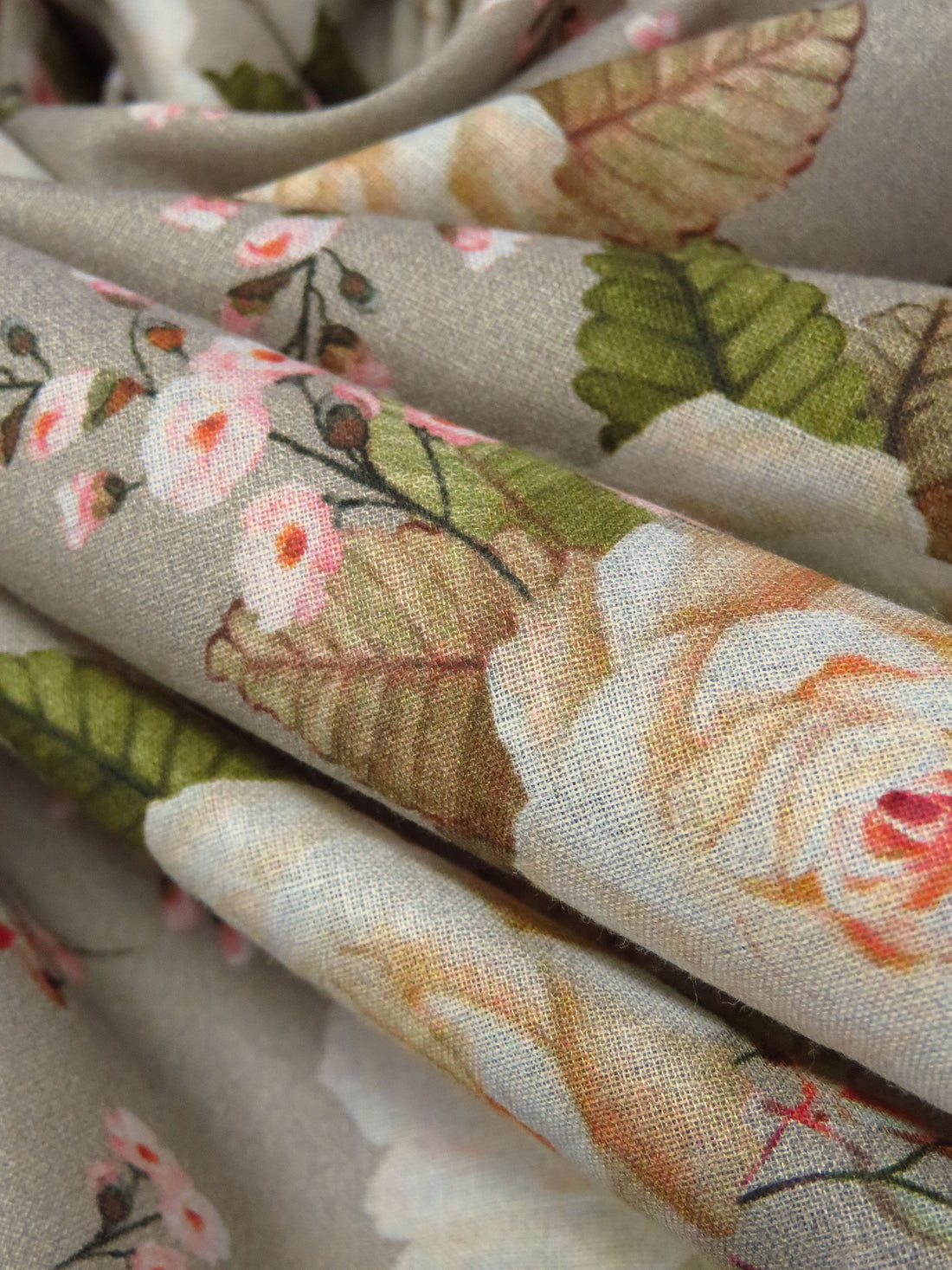 Stone Terrace/Moss Green/Jasper Orange/Multi 100% Cotton Rose Print Lawn 42W