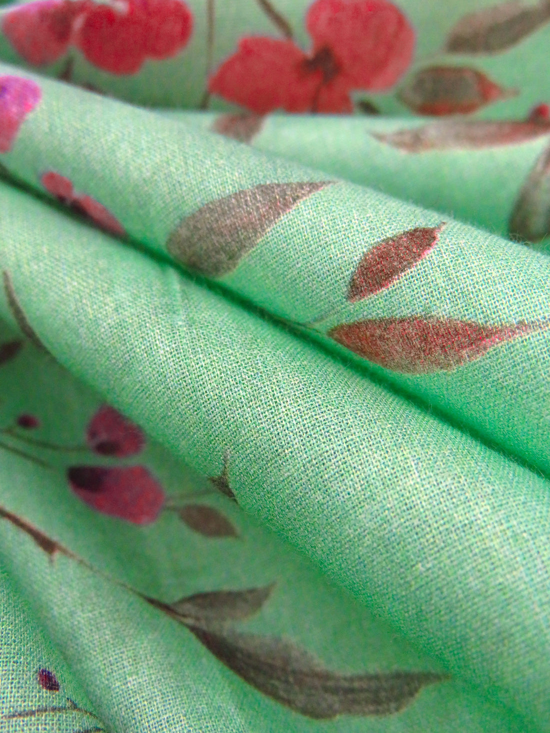 Granny Smith Apple/Orange Soda/Medium Orchid/Multi 100% Cotton Floral Stem Print Voile 42W