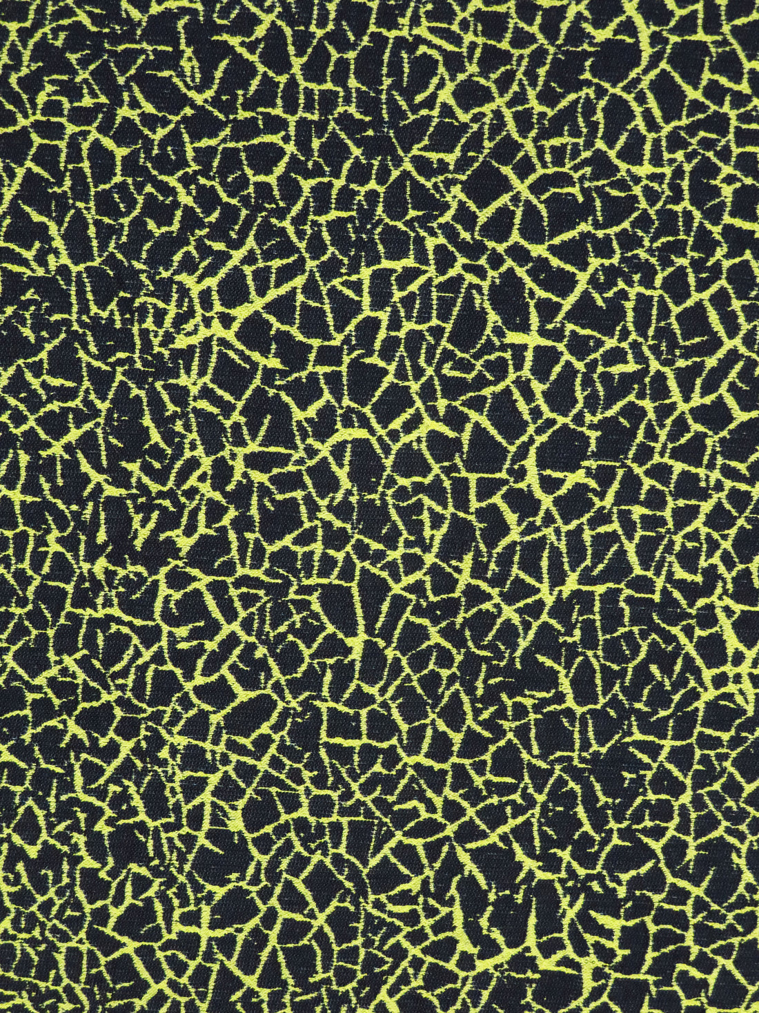 Pear/Black/White 100% Polyester Cracked Earth Weave Reversable Jacquard - NY Designer - 42W