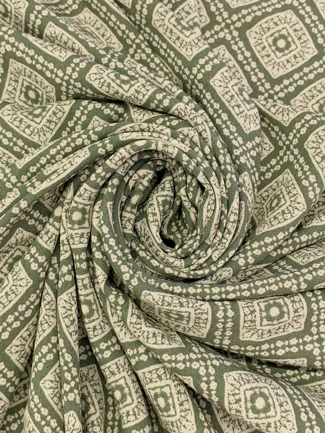 Old Bamboo/Antique Off-White 100% Rayon Medallion Lattice Print Crinkle Challis 54W