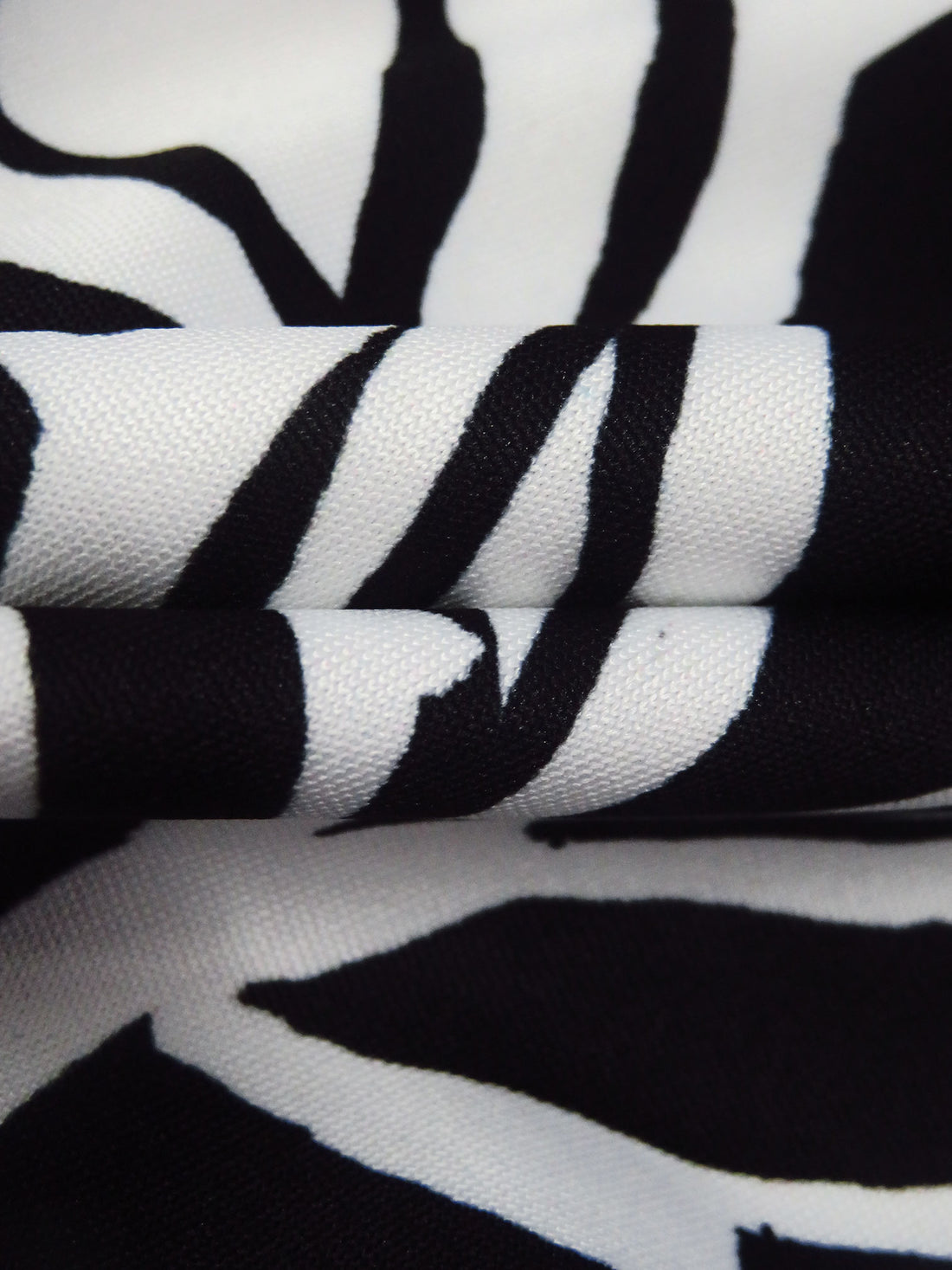 Black/White Polyester/Lycra Abstract Leaf Print DTY Knit - NY Designer - 62W