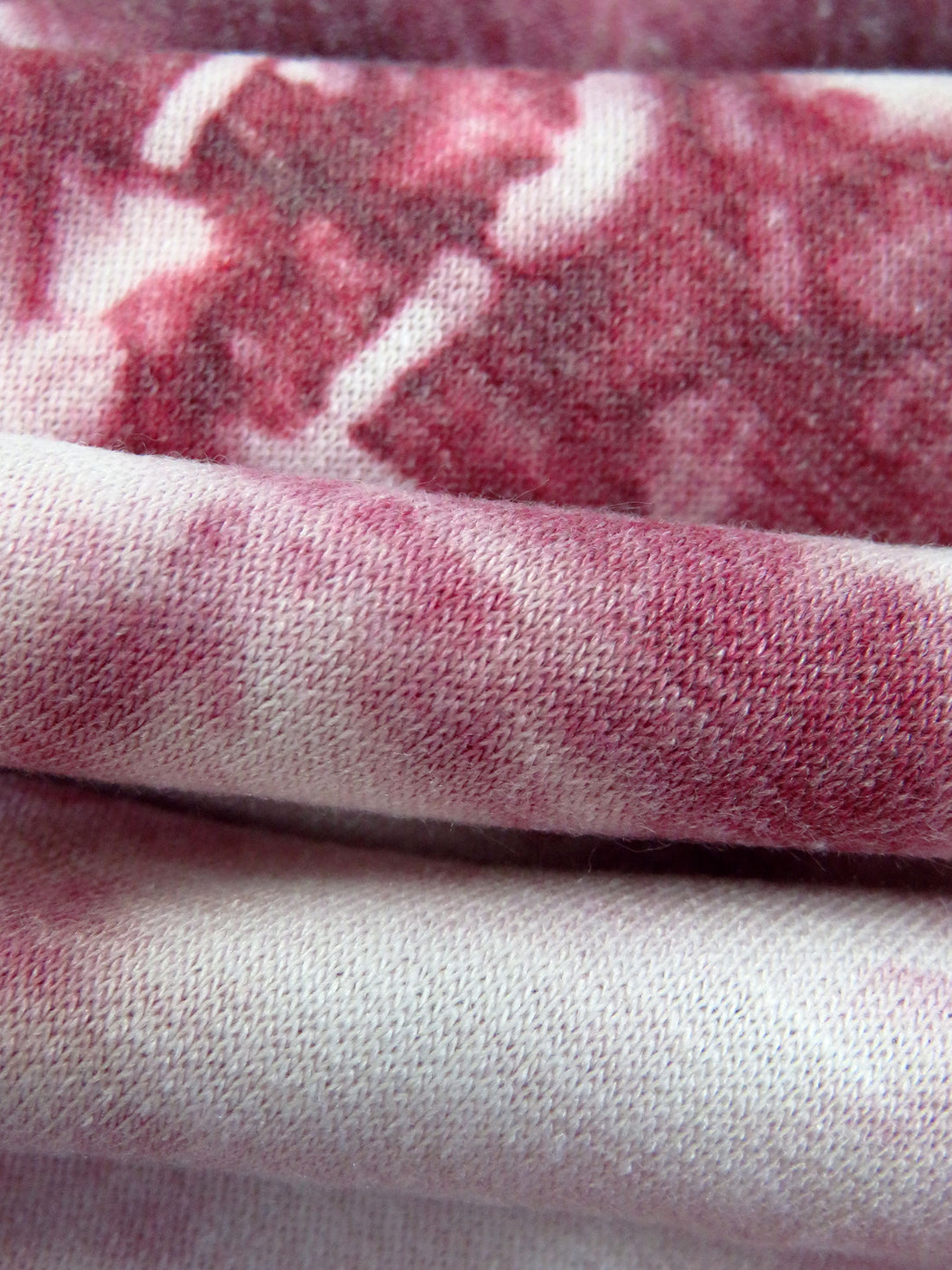 Claret/Dusty Rose/White Polyester/Rayon/Lycra Tie-Dye Print French Terry Knit 55W