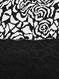 Black/White Polyester/Rayon Abstract Rose Weave Jacquard Double Knit 58W