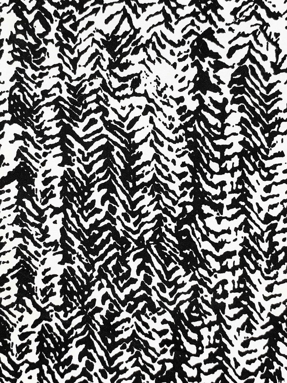 White/Black 100% Cotton Abstract Print Poplin 58W