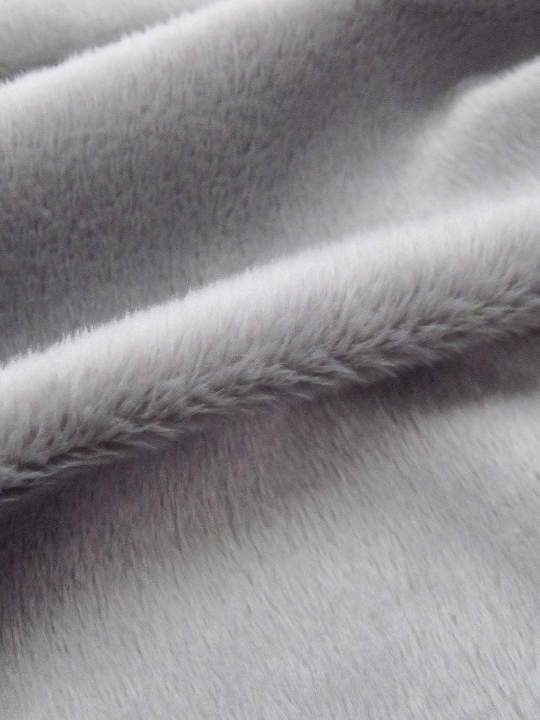 Coin Gray 100% Polyester Mink Fleece 59W