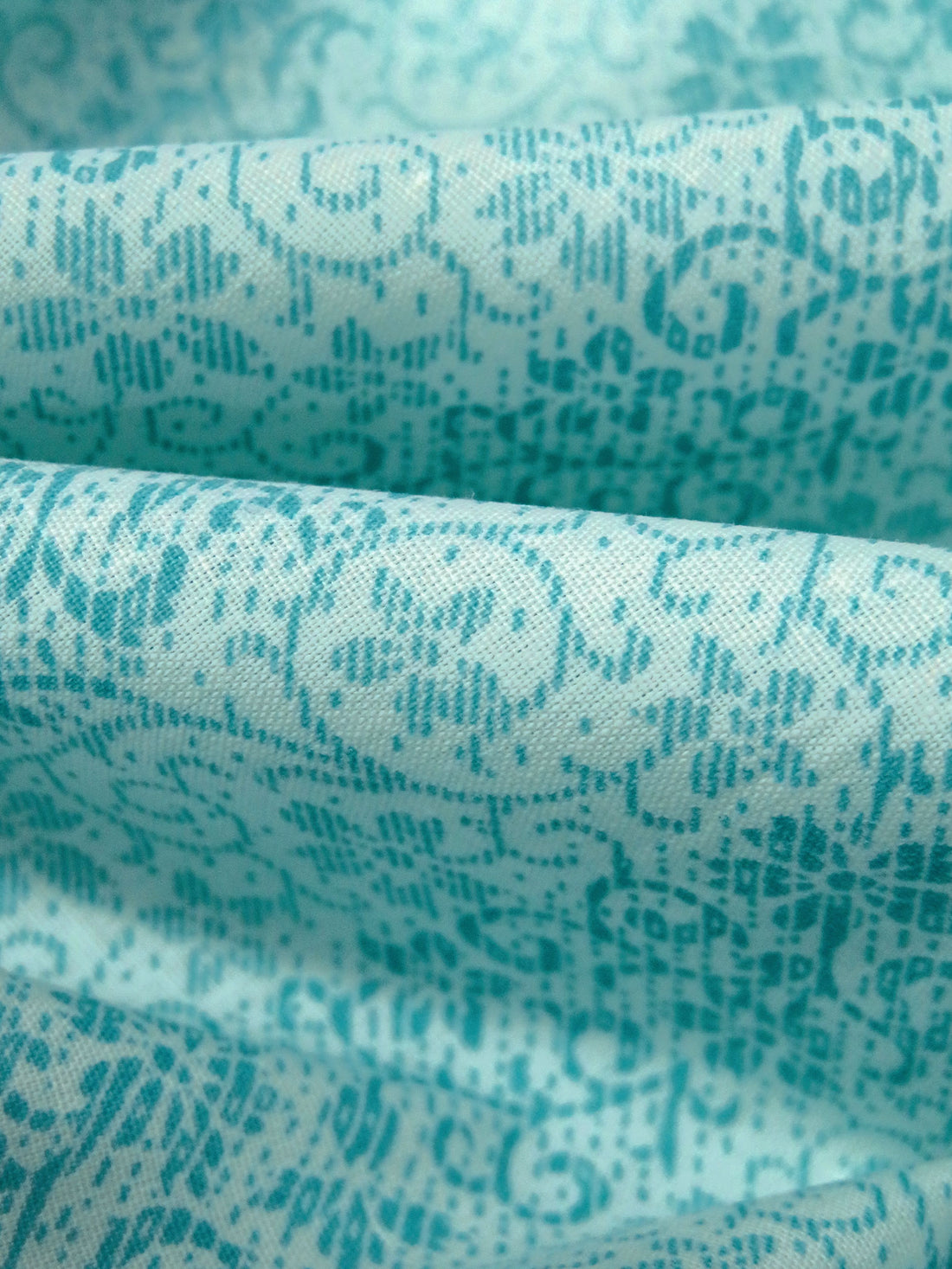 Pale Robins Egg Blue/Mid Aqua Polyester/Cotton Floral Vertical Stripe Print Broadcloth 60W