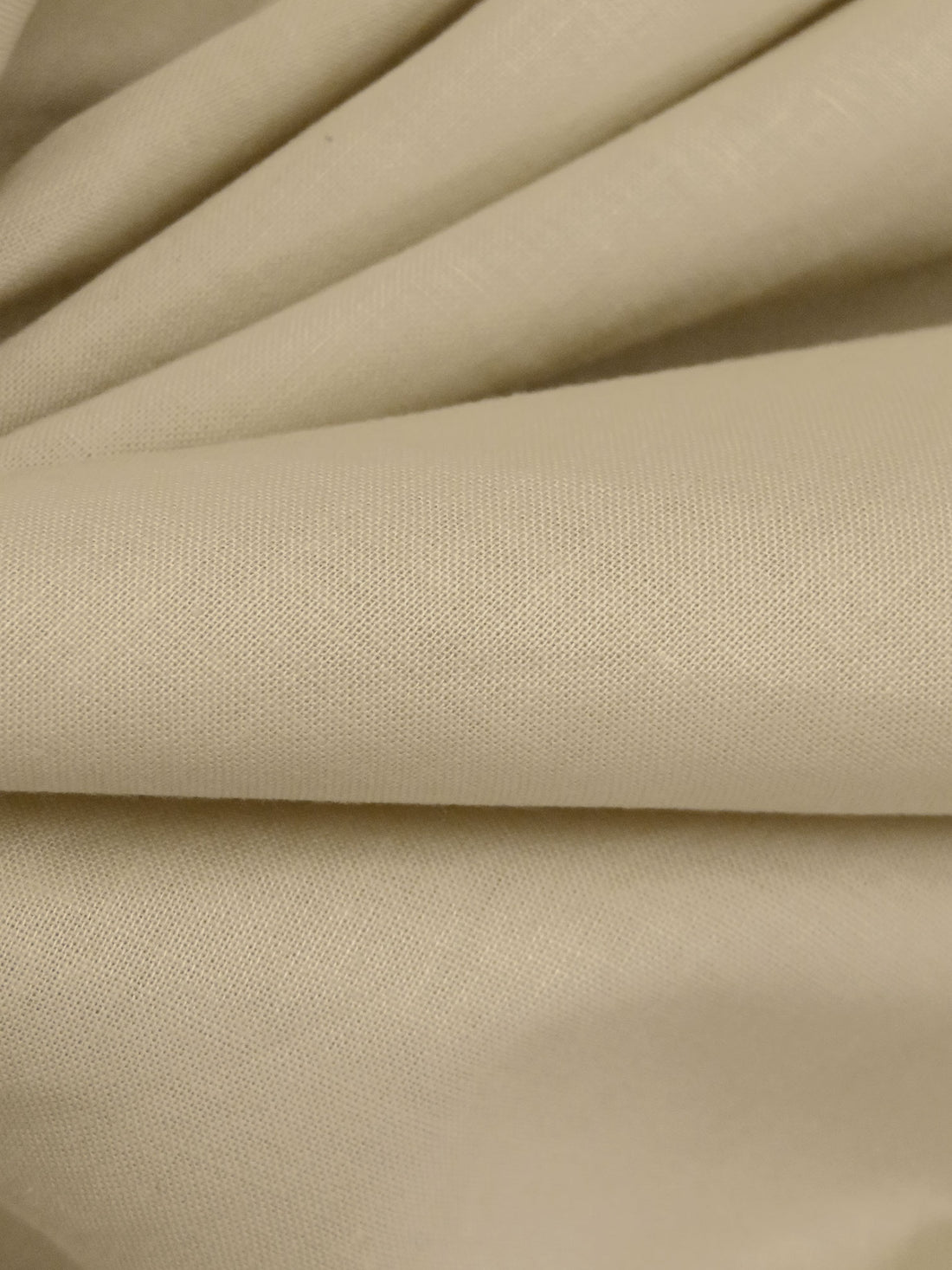 Light French Beige Polyester/Cotton Broadcloth 42W