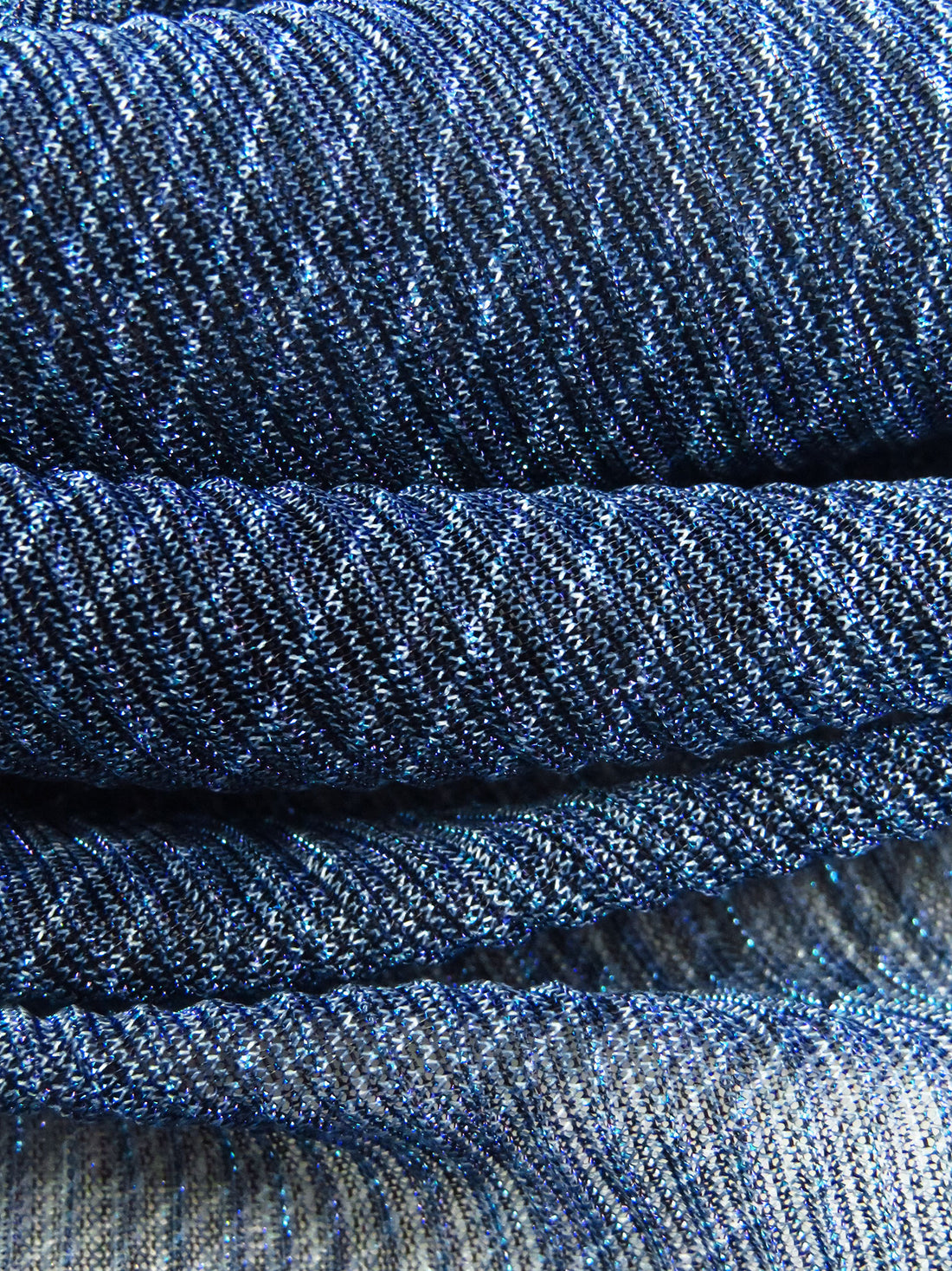 Midnight Blue/Black/Tropical Blue/White Polyester/Metallic/Lycra Abstract Wave Print Pleated Sheer Knit - NY Designer - 54W