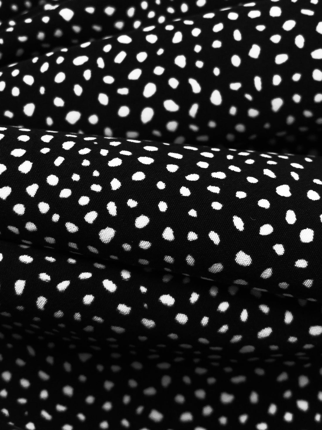 Black/White 100% Polyester Scattered Abstract Dot Print Peachskin Blouse Weight Woven - Imported From Italy - 58W