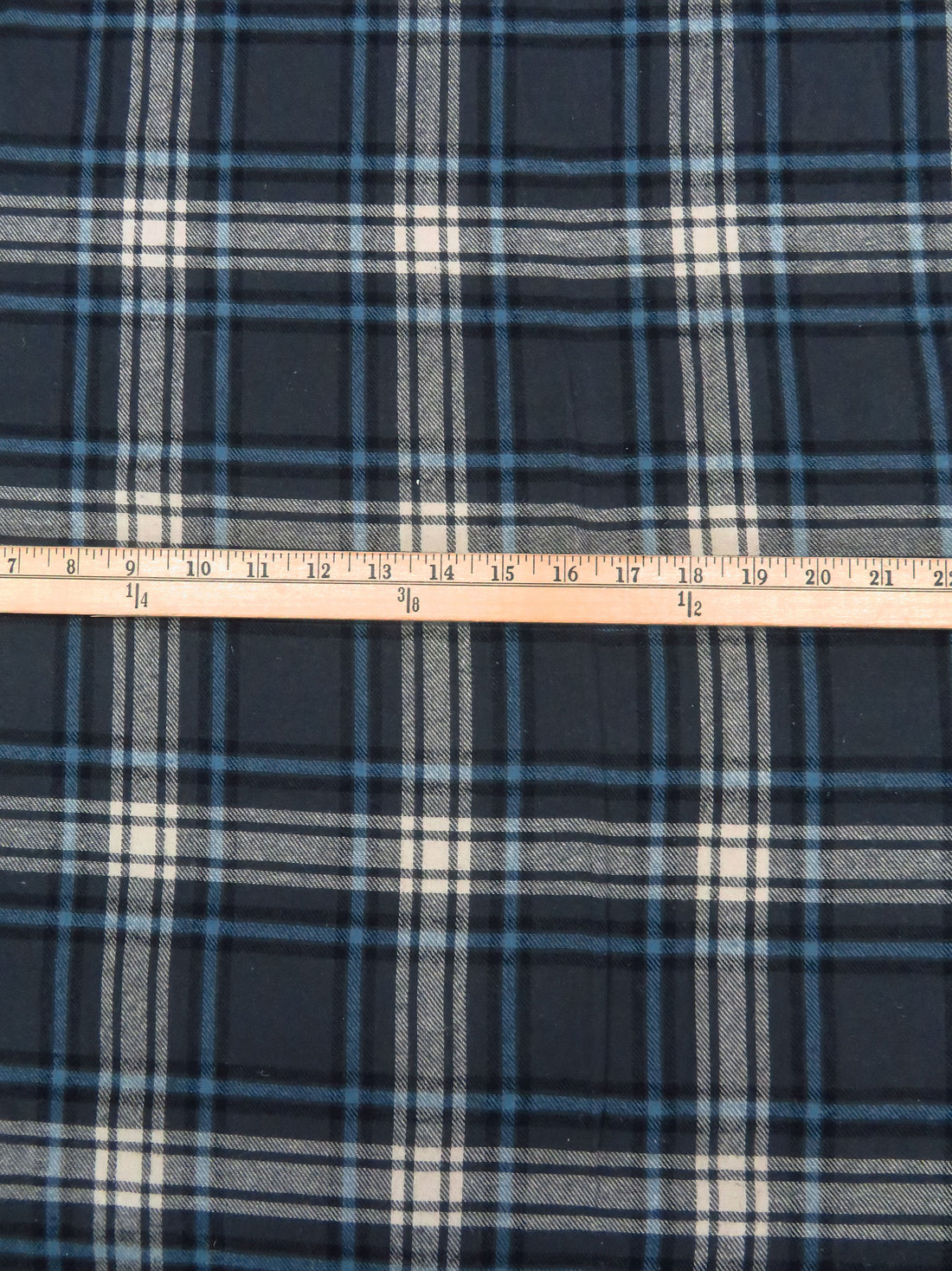 Charcoal Gray/Black/Dark Vanilla/Slate Blue 100% Cotton Plaid Weave Yarn-Dyed Flannel Shirting 56W