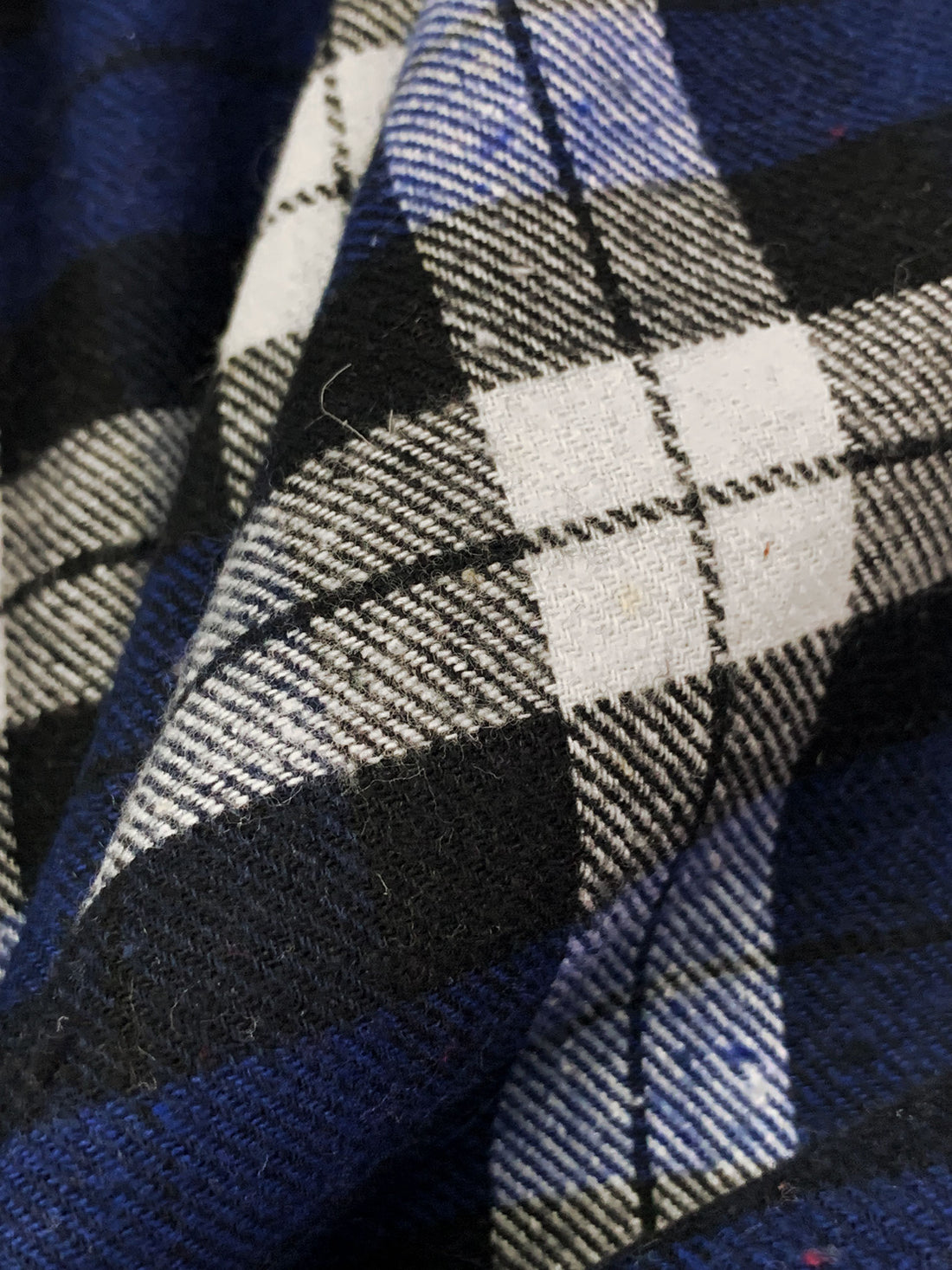 Navy/White/Black 100% Cotton Plaid Weave Yarn-Dyed Flannel Shirting 54W