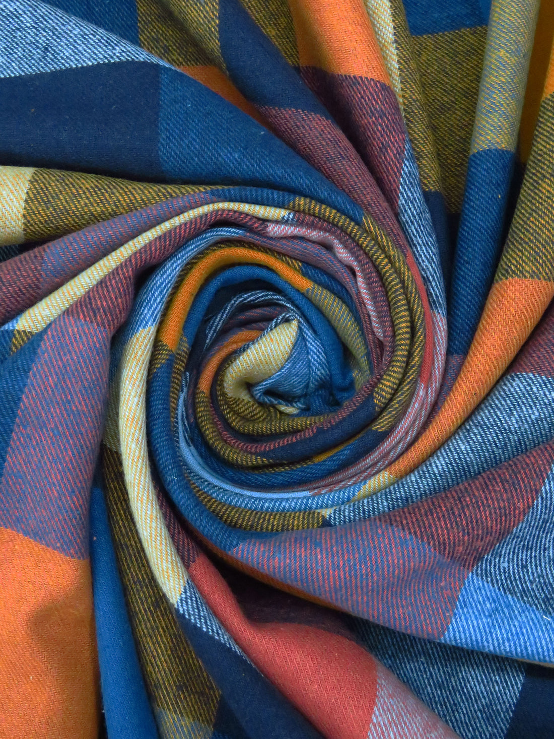 Midnight Navy/Coral Pink/Dark Honey/Multi 100% Cotton Plaid Weave Yarn-Dyed Flannel Shirting 54W