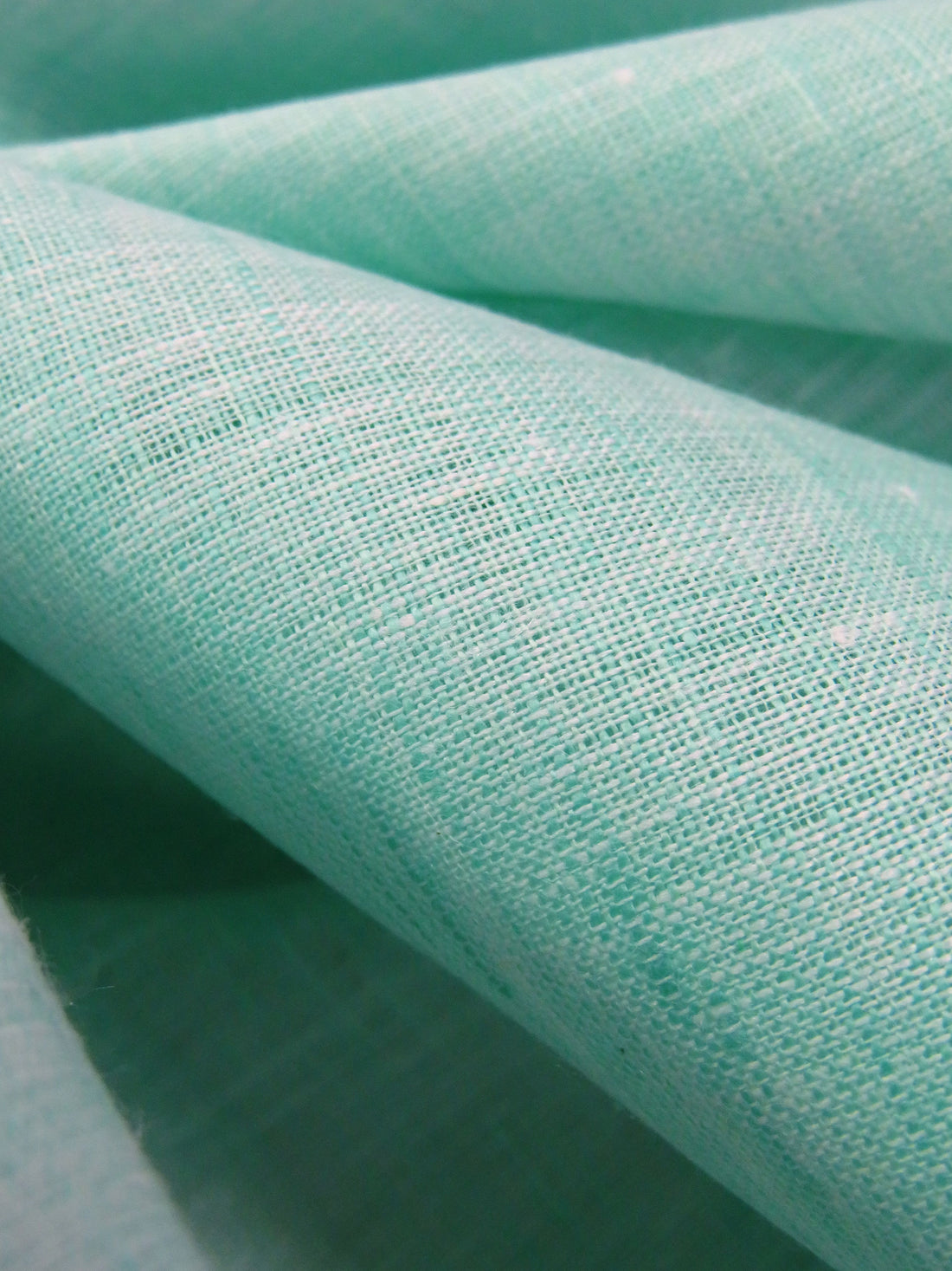 Mint/White 100% Linen Light-Weight Yarn-Dyed Chambray Linen 58W