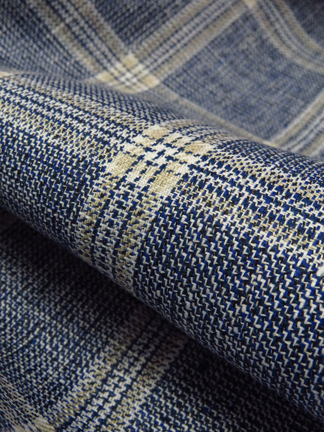 Lapis Blue/White/Tan 100% Linen Yarn-Dyed Plaid Shirt Weight Woven 56W