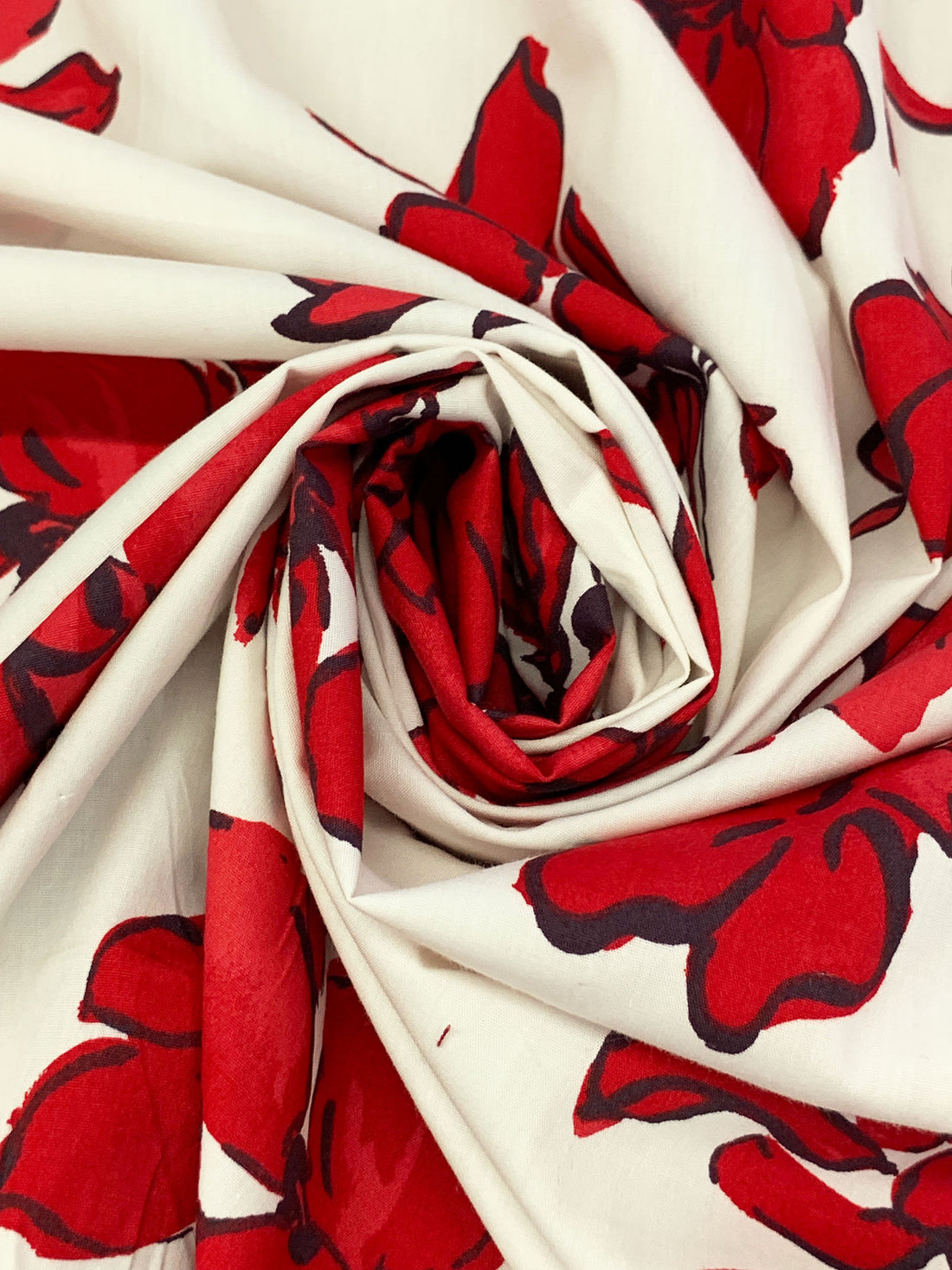 Pale Eggshell/Venetian Red 100% Cotton Floral Print Poplin Shirting 58W