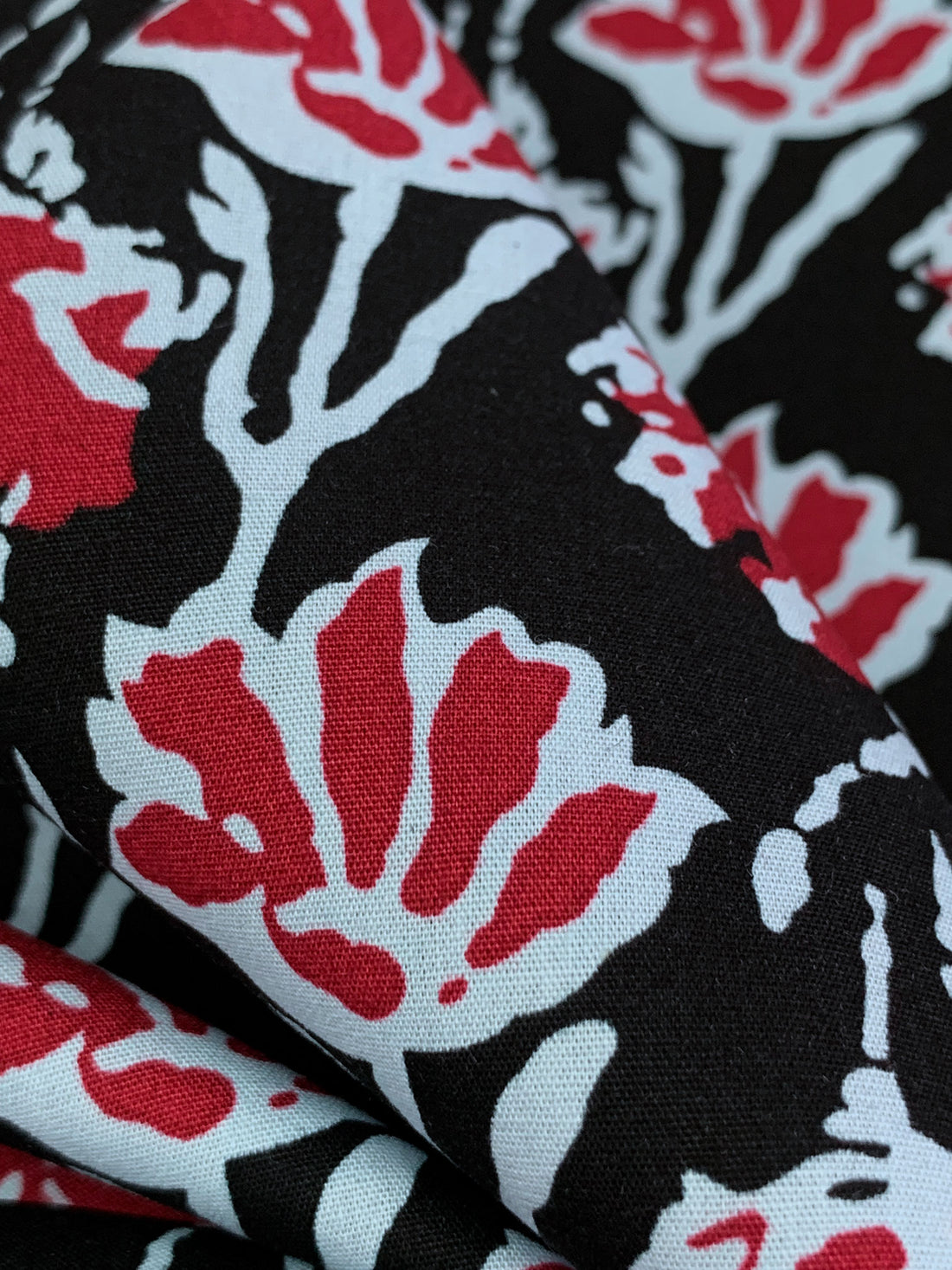 Cherry/Powder Blue/Black 100% Cotton Abstract Floral Print Poplin Shirting 58W