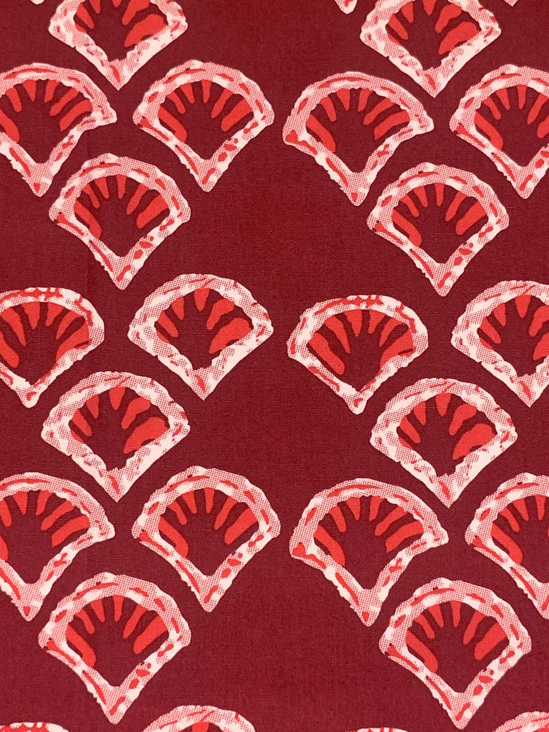 Vivid Auburn/Scarlet/White 100% Cotton Shell Print Poplin Shirting 56W