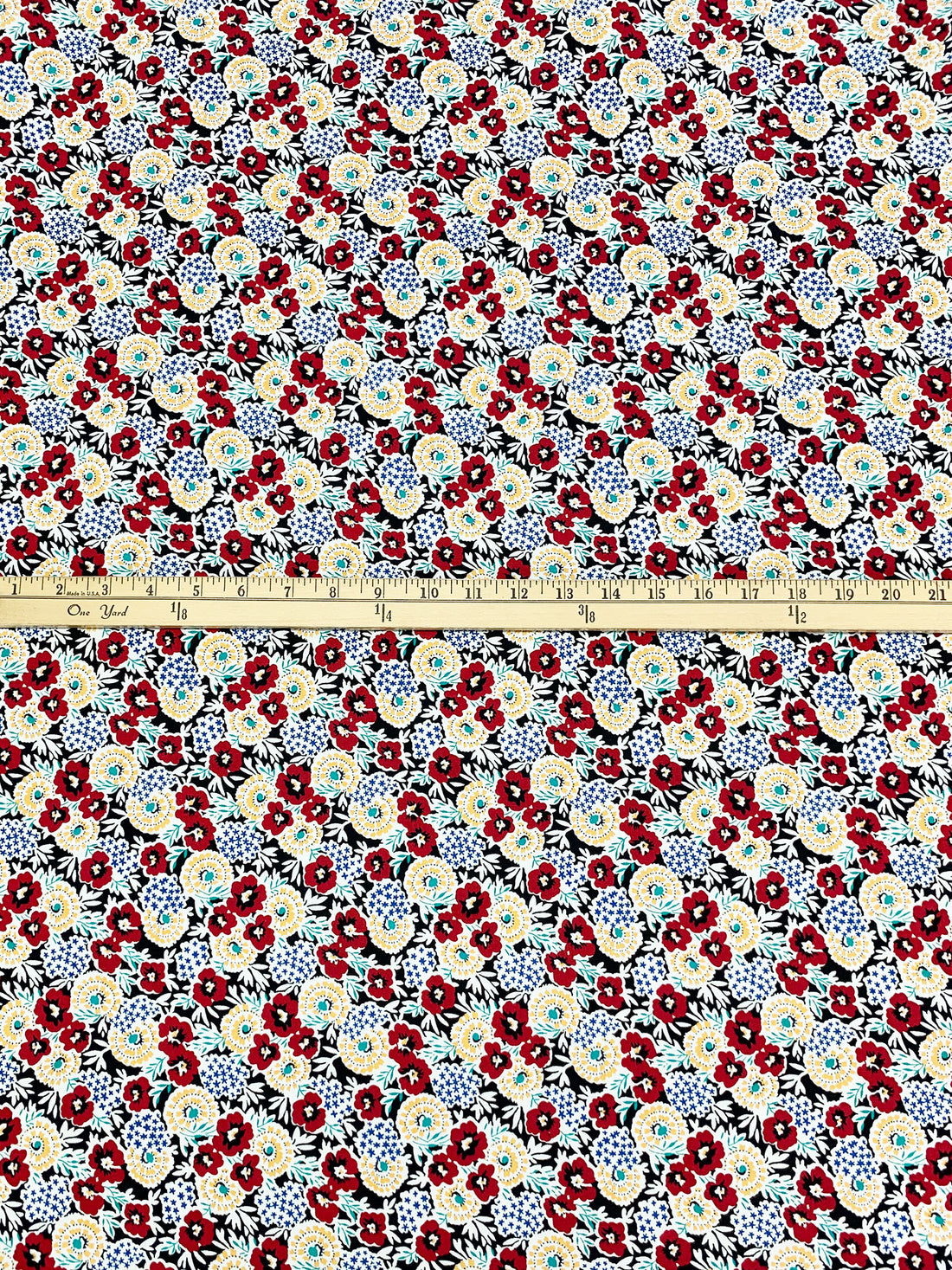 Crimson Red/Dark Cornflower Blue/White/Black 100% Cotton Floral Print Poplin Shirting 56W