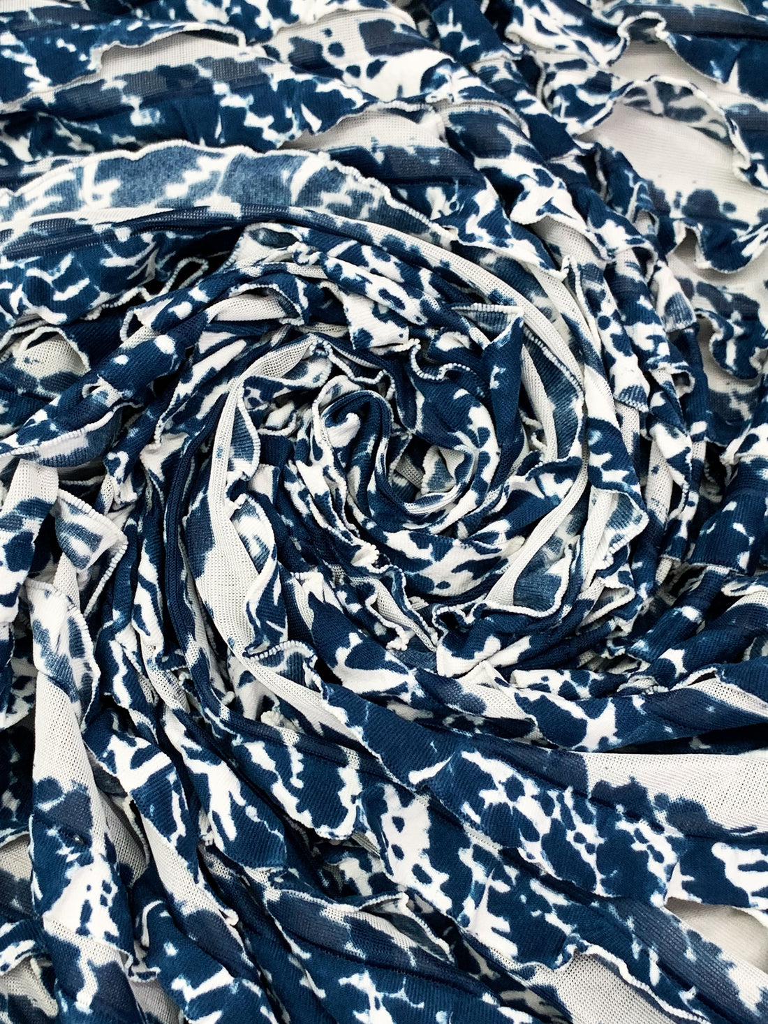 Dark Lapis Blue/Off-White Polyester/Lycra Abstract Print Horizontal Ruffle Knit 46W