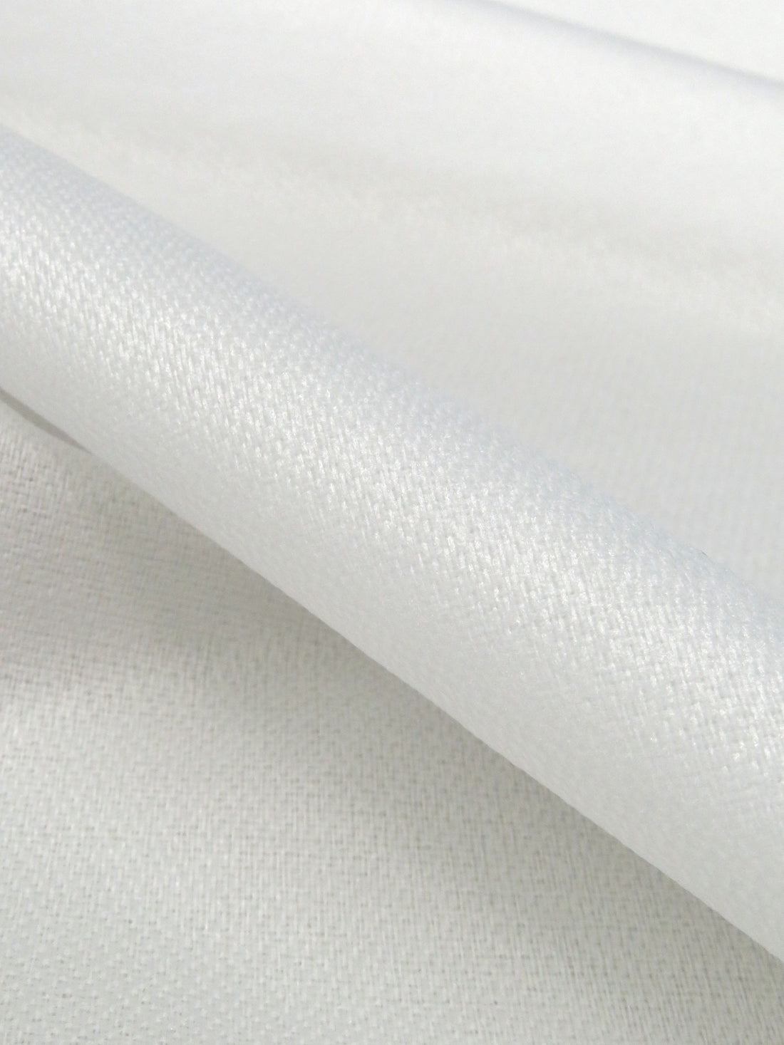 White Fusible Light-Medium Twill Weave Weft Interfacing 60W