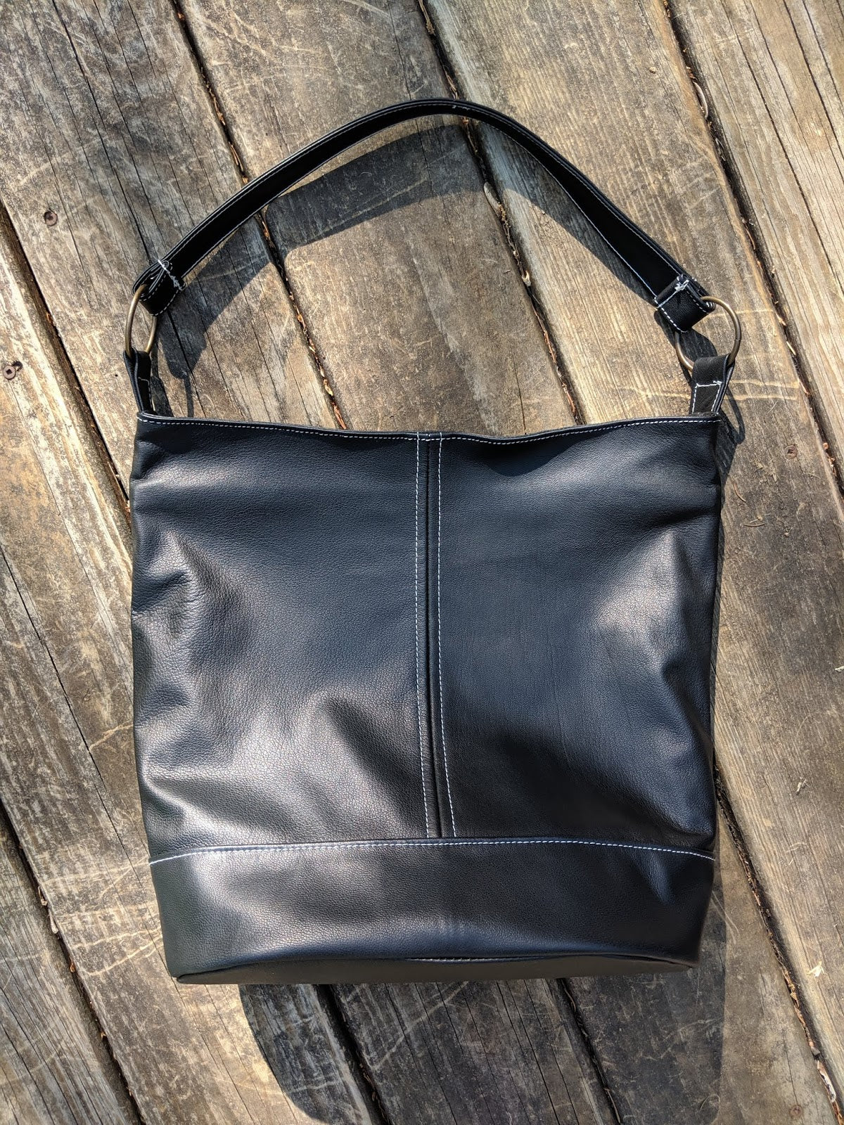 Made by a Fabricista:  The Leather Bonnie Handbag