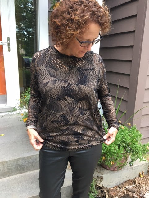 Made by a Fabricista: A Mesh Knit Top for Fall