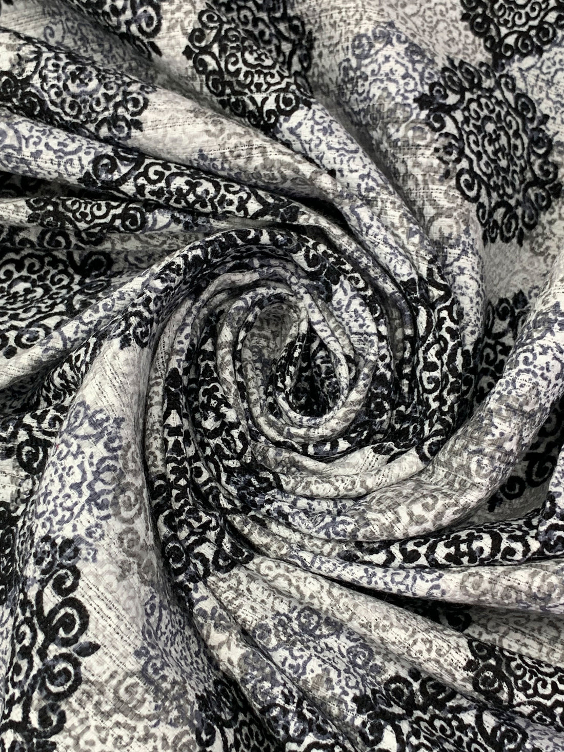 Light Gray/Black/Multi 100% Cotton Overlapping Rugged Medallion Print Boucle Suiting - Robert Kaufman - 56W