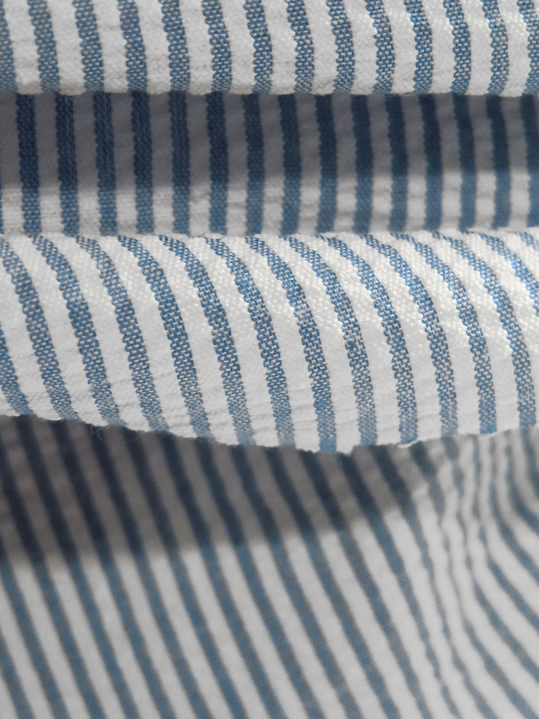 Slate Blue/White Cotton/Polyester Vertical Stripe Weave Seersucker Shirt Weight Woven - Robert Kaufman - 57W