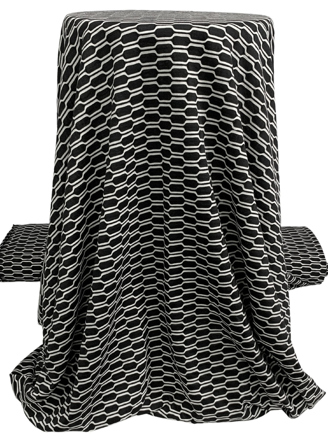 Black/White Rayon/Polyester Honeycomb Weave Knit 58W