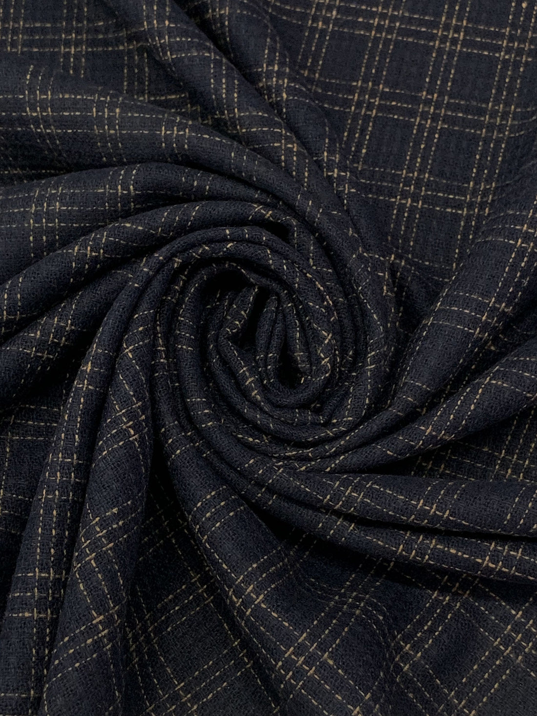 Dark Navy/Tan 100% Polyester Plaid Flanneled Boucle Suiting 60W
