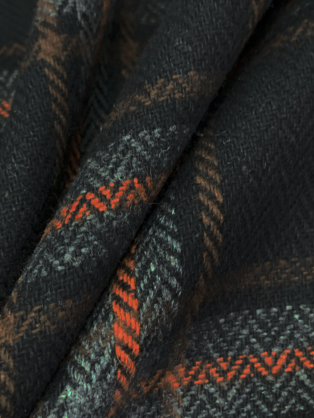 Black/Burnt Orange/Charcoal/Umber Polyester/Wool Plaid Flannel Suiting 59W