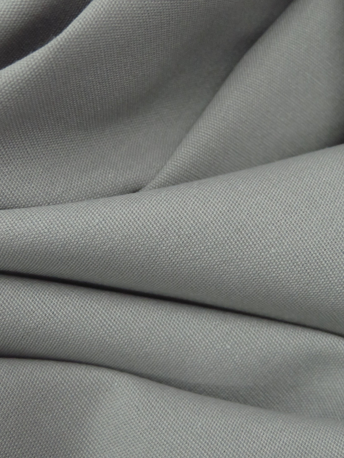 Medium Gray Polyester/Cotton Poplin Shirting 66W