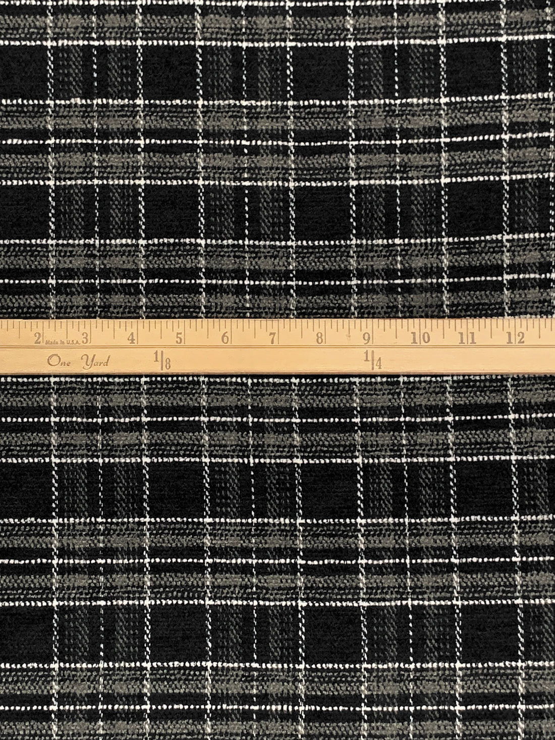 Black/Ironclad/Off-White 100% Polyester Novelty Plaid Weave Chenille Suiting 58W