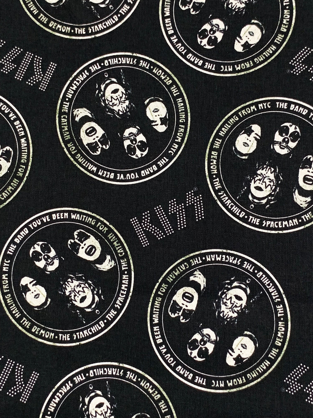 Black/White 100% Cotton Kiss Rock Names Print Quilt Weight Woven 43W