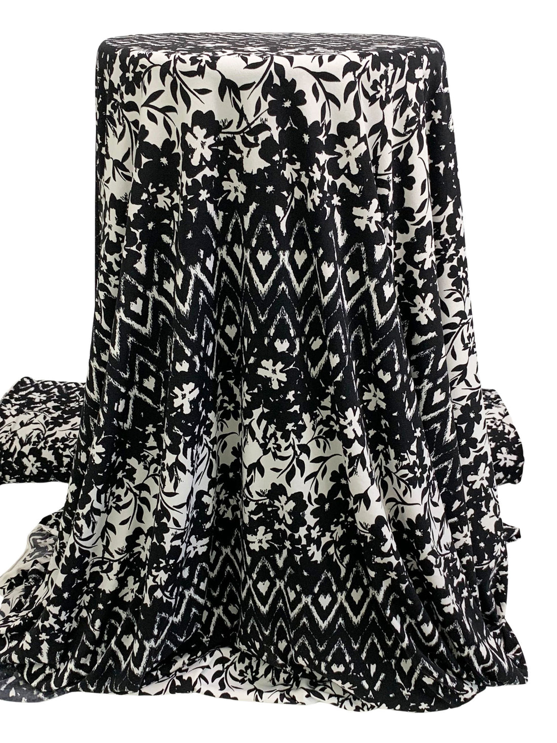Black/Off-White Polyester/Lycra Horizontal Geometric Silhouette Floral Print ITY Knit 61W